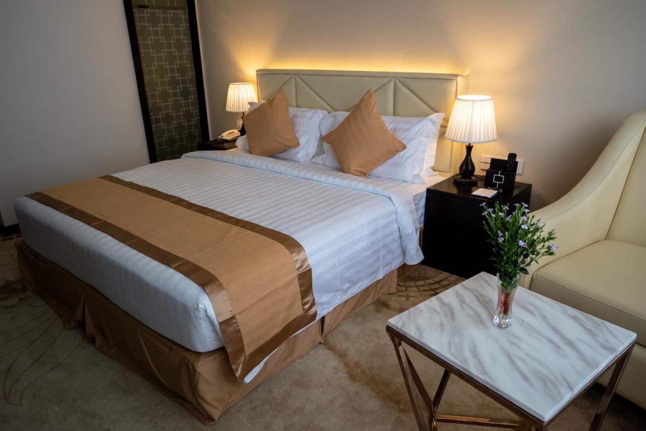 Hotel Sanchaung Γιανγκόν Εξωτερικό φωτογραφία