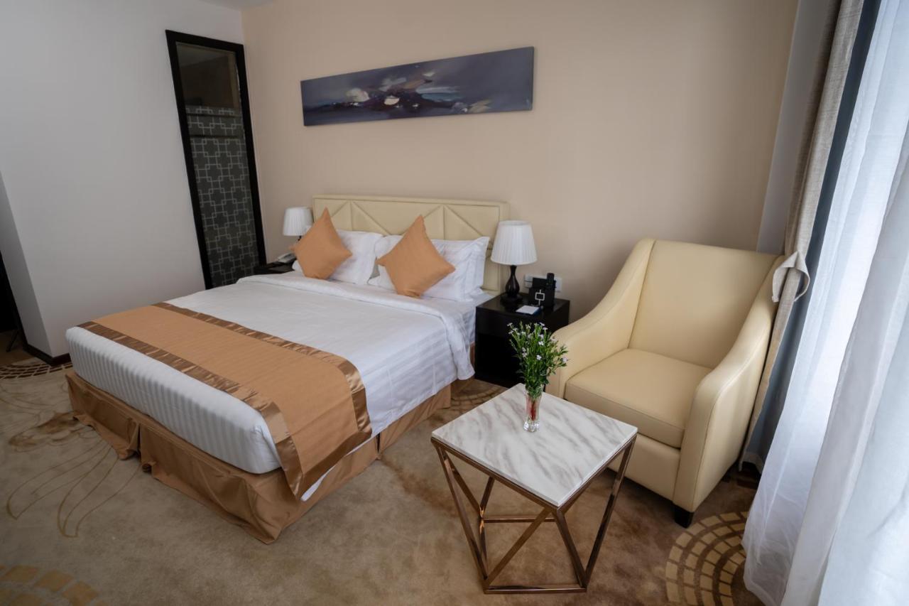 Hotel Sanchaung Γιανγκόν Εξωτερικό φωτογραφία